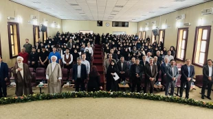 رییس دانشگاه ملی مهارت در آیین اختتامیه ششمین جشنواره رویش دانشگاه ملی مهارت :                                                   دانشگاه ملی و مهارت پیشرو در تربیت نیروی متخصص و مهارتی 3