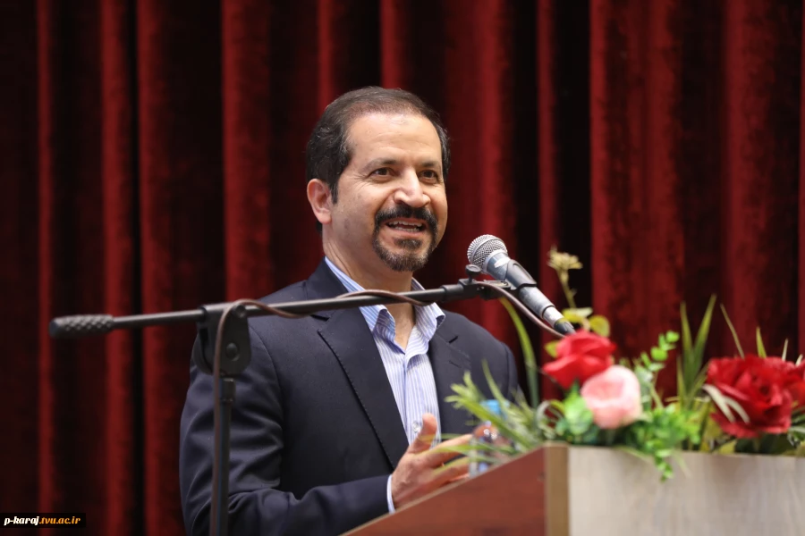 معاون پژوهشی وزارت علوم میهمان دانشگاه ملی مهارت در سومین همایش ملی مهارت‌افزایی:

از مدرک‌گرایی عبور کرده‌ایم/ لازمه توسعه آموزش‌های مهارتی هم‌افزایی ملی است/ تدوین نظام طبقاتی مشاغل در ایران یک ضرورت است 2