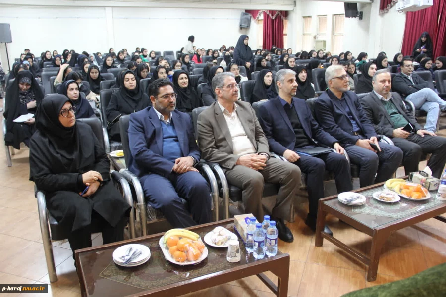 با حضور رئیس دانشگاه ملی مهارت و معاون پژوهش و فناوری، نوآوری و اقتصاد دانش بنیان شورای عالی انقلاب فرهنگی:

مراسم گرامیداشت روز دانشجو و هفته پژوهش برگزار شد. 2