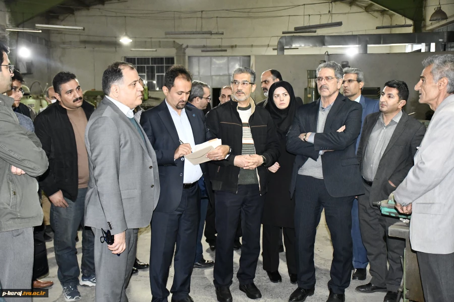 در بازدید رئیس دانشگاه ملی مهارت از مرکز رشد واحدهای فناور کردستان مطرح شد:

تجاری‌سازی ایده‌های مهارت‌محور، پیشران اشتغال‌زایی پایدار است. 2