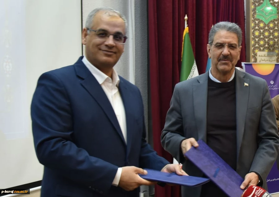 با هدف راه اندازی قطب طراحی پوشاک کشور:

امضاء تفاهم نامه همکاری میان دانشگاه ملی مهارت و معاونت کارآفرینی و اشتغال وزارت تعاون، کار و رفاه اجتماعی 2